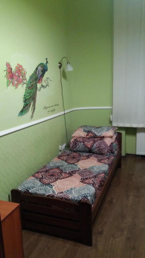 подобова оренда ліжок та кімнат в квартирі * Львів